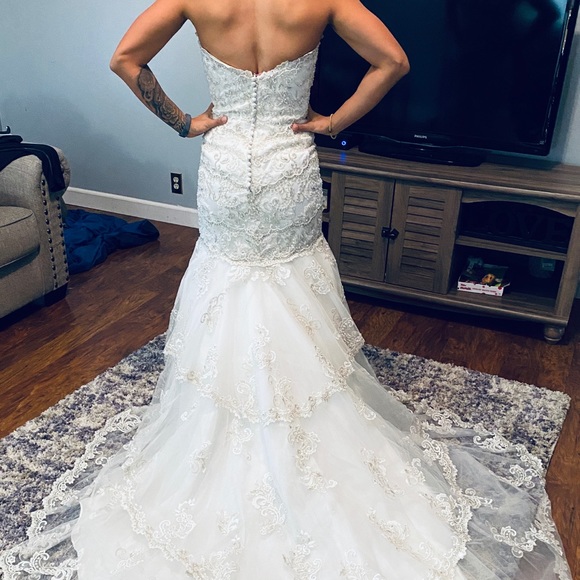 Ivory wedding dress - Picture 4 of 8